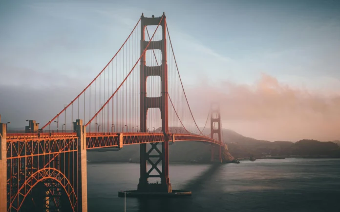 Golden Gate Bridge in San Francisco, California – symbolic image for the California Business Entity Search
