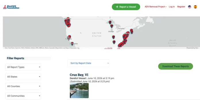 BoatUS Abandoned Boat Database interactive map showing derelict vessel reports across U.S. coastal waterways